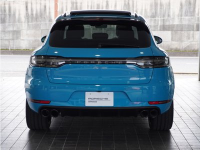PORSCHE MACAN - 3