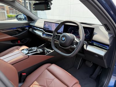 BMW 5 SERIES TOURING - 6