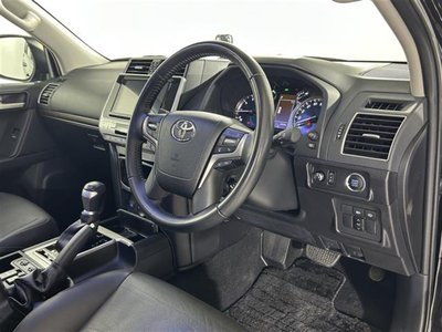 TOYOTA LAND CRUISER PRADO - 10