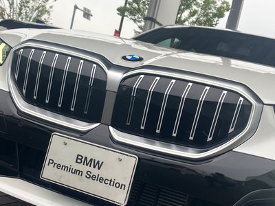2025 BMW 5 SERIES TOURING photo 8
