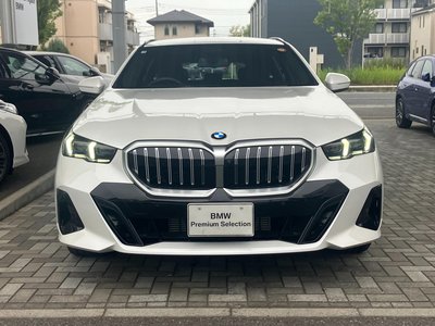 2025 BMW 5 SERIES TOURING photo 4