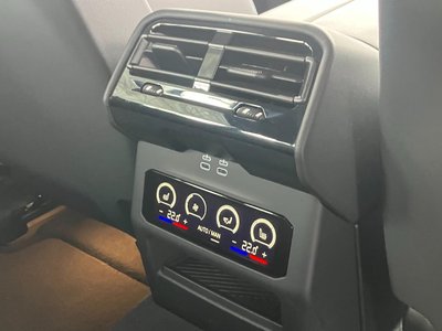 2025 BMW 5 SERIES TOURING thumbnail 42