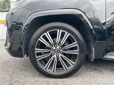 2023 Lexus LX thumbnail 39