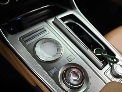 صورة 9 لـ 2021 Genesis GV80