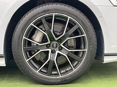 صورة مصغرة 42 لـ 2021 AUDI A8
