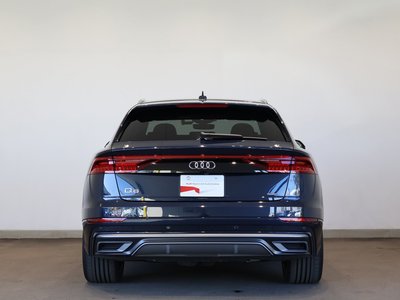 AUDI Q8 - 4