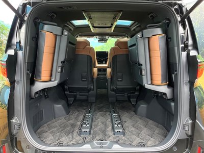 TOYOTA VELLFIRE - 10