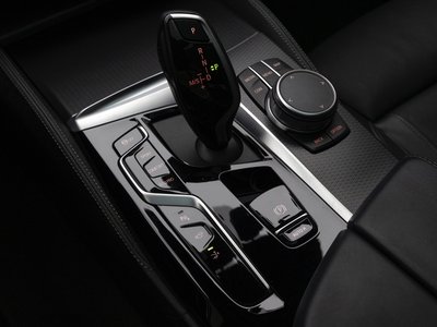 صورة 10 لـ 2024 BMW 6 SERIES GT