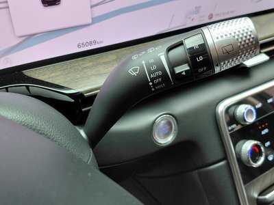 2023 Genesis GV80 thumbnail 26