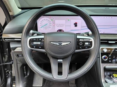 2023 Genesis GV80 thumbnail 18