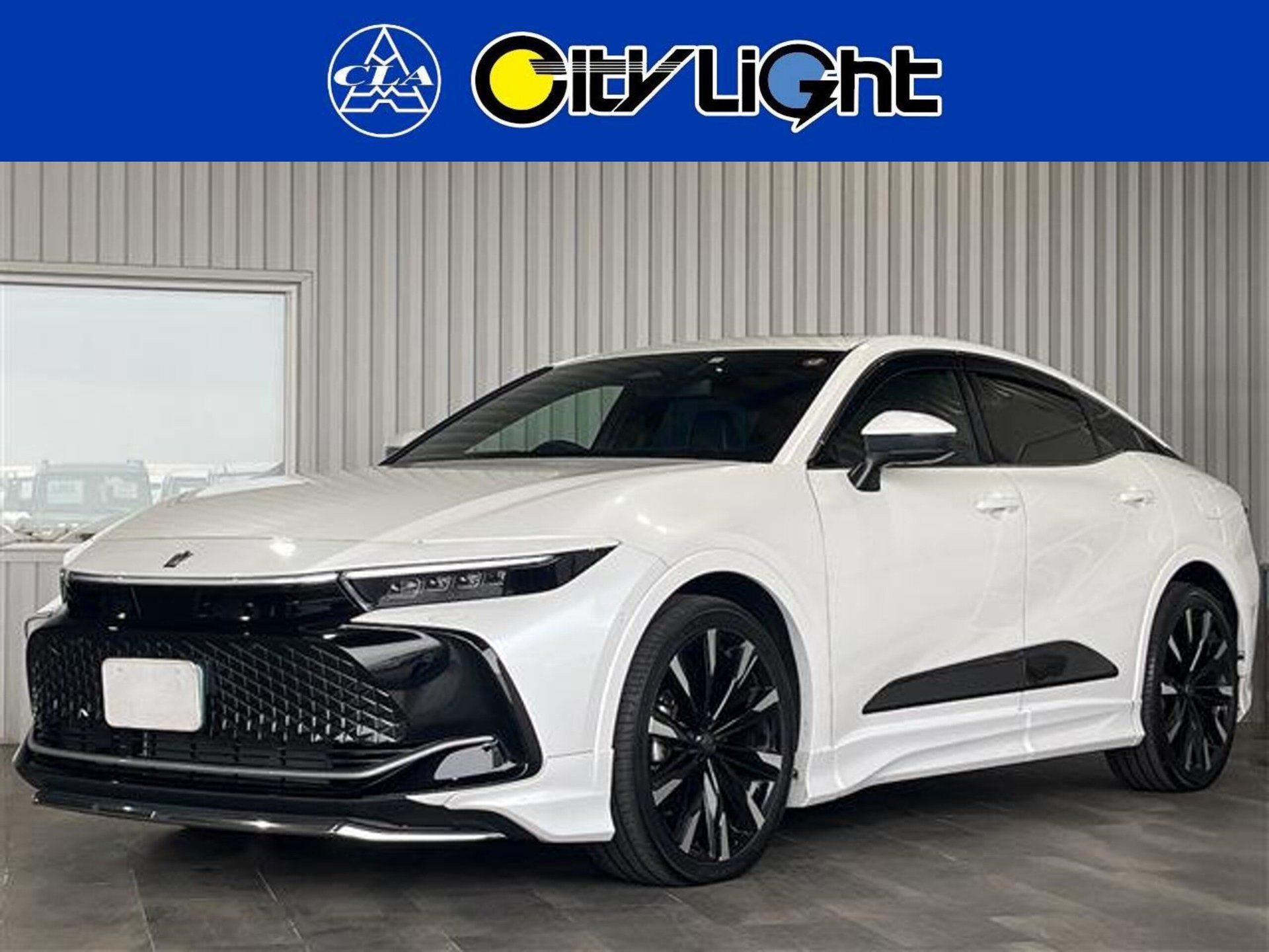 TOYOTA CROWN CROSSOVER - View 1