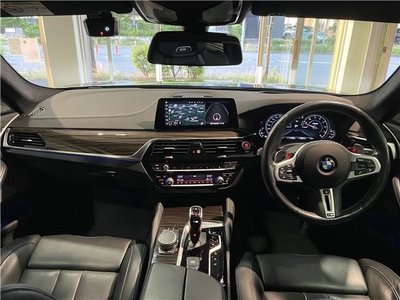 2018 BMW M5 — фото 2