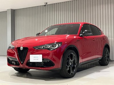2025 ALFA Romeo STELVIO 照片 1