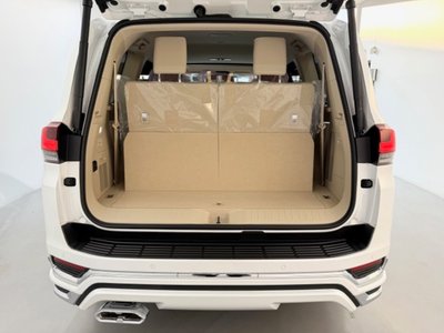 TOYOTA LAND CRUISER 300 - 7