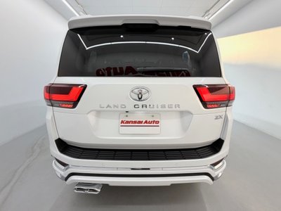 TOYOTA LAND CRUISER 300 - 3