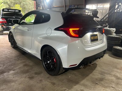 TOYOTA GR YARIS - 6