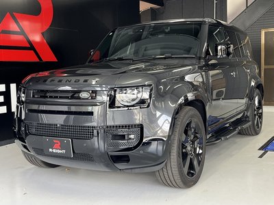 LAND ROVER DEFENDER - 3