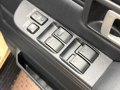 2025 Toyota LAND CRUISER 70 — миниатюра 47