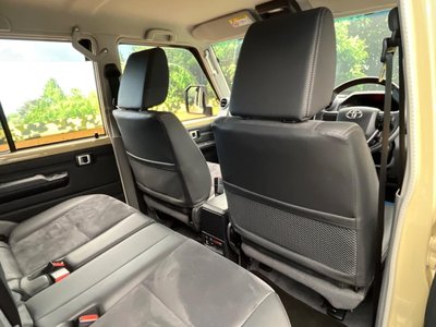 2025 Toyota LAND CRUISER 70 — миниатюра 36