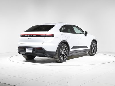 PORSCHE MACAN - 6