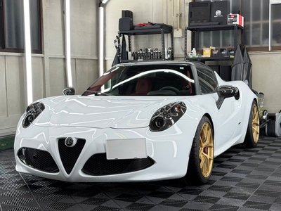 ALFA ROMEO 4C - 4