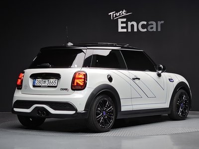 صورة 4 لـ 2024 MINI COOPER S