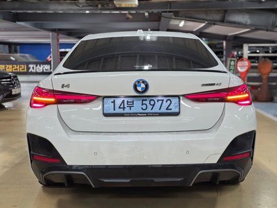 2025 BMW I4 照片 3