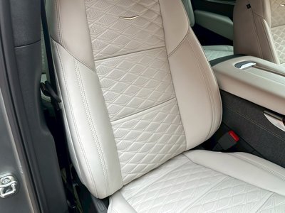 2025 Cadillac ESCALADE 缩略图 39