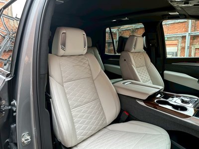 2025 Cadillac ESCALADE 缩略图 38