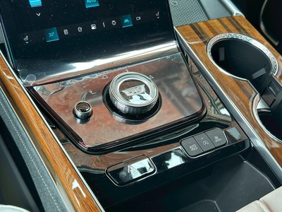 2025 Cadillac ESCALADE 缩略图 52