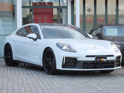 PORSCHE PANAMERA - 4