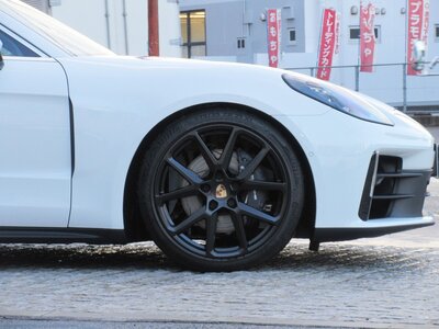 PORSCHE PANAMERA - 9