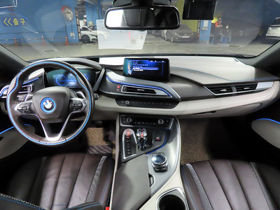 2015 BMW I8 缩略图 18