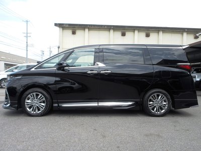 2026 Toyota ALPHARD — фото 10