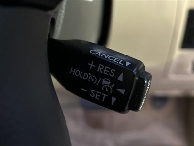 TOYOTA LAND CRUISER 200 - 10