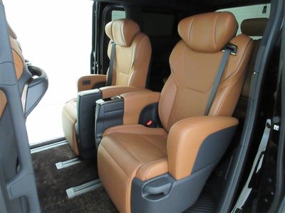 TOYOTA VELLFIRE - 10