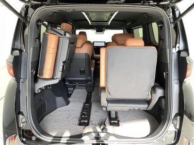 صورة مصغرة 25 لـ 2024 Toyota VELLFIRE