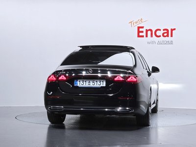 MERCEDES-BENZ E-CLASS - 3