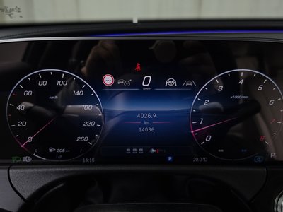 MERCEDES-BENZ E-CLASS - 8