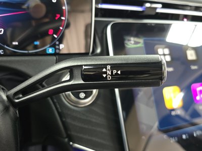 MERCEDES-BENZ E-CLASS - 9