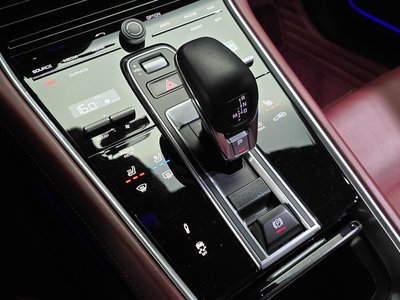 صورة مصغرة 12 لـ 2019 Porsche PANAMERA