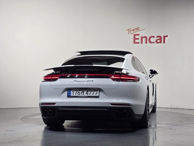 صورة 3 لـ 2019 Porsche PANAMERA