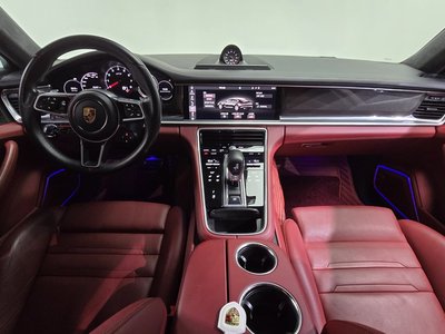 صورة 5 لـ 2019 Porsche PANAMERA