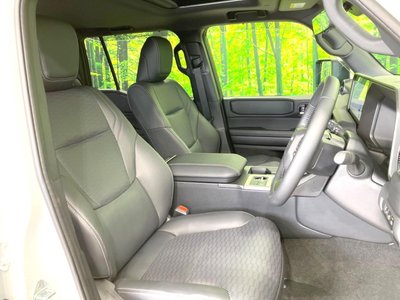 TOYOTA LAND CRUISER 250 - 8