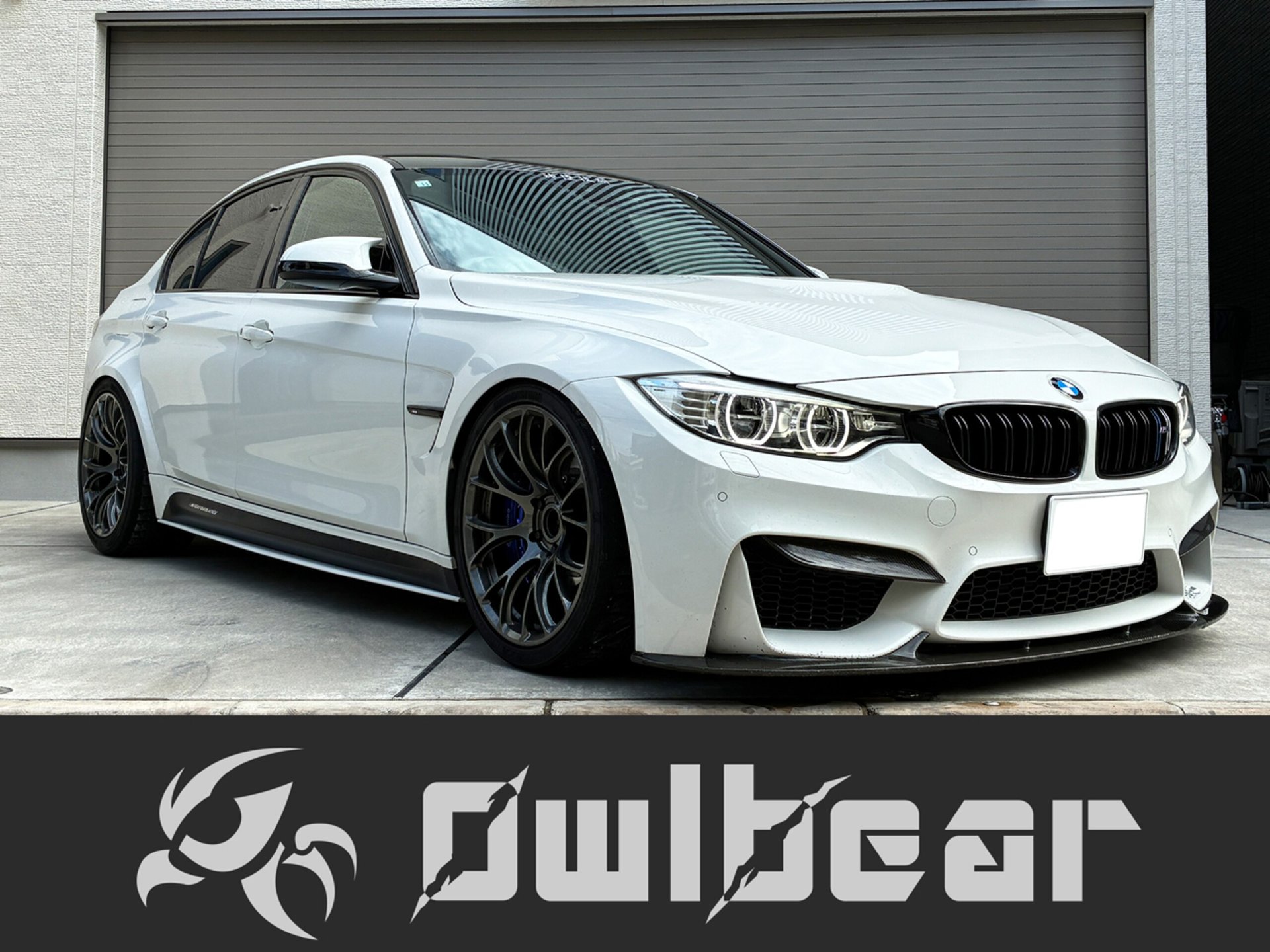 BMW M3 SEDAN - View 1