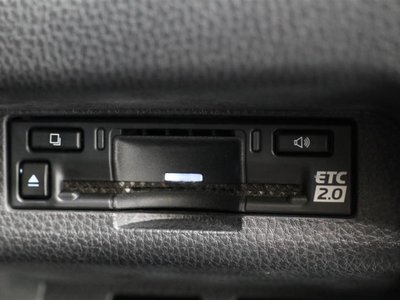 TOYOTA CROWN CROSSOVER - 7