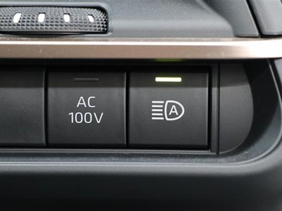 TOYOTA CROWN CROSSOVER - 8