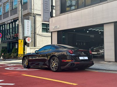 FERRARI CALIFORNIA - 4