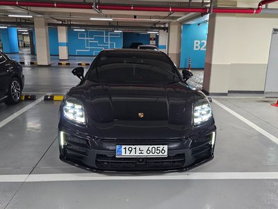 PORSCHE PANAMERA - 1