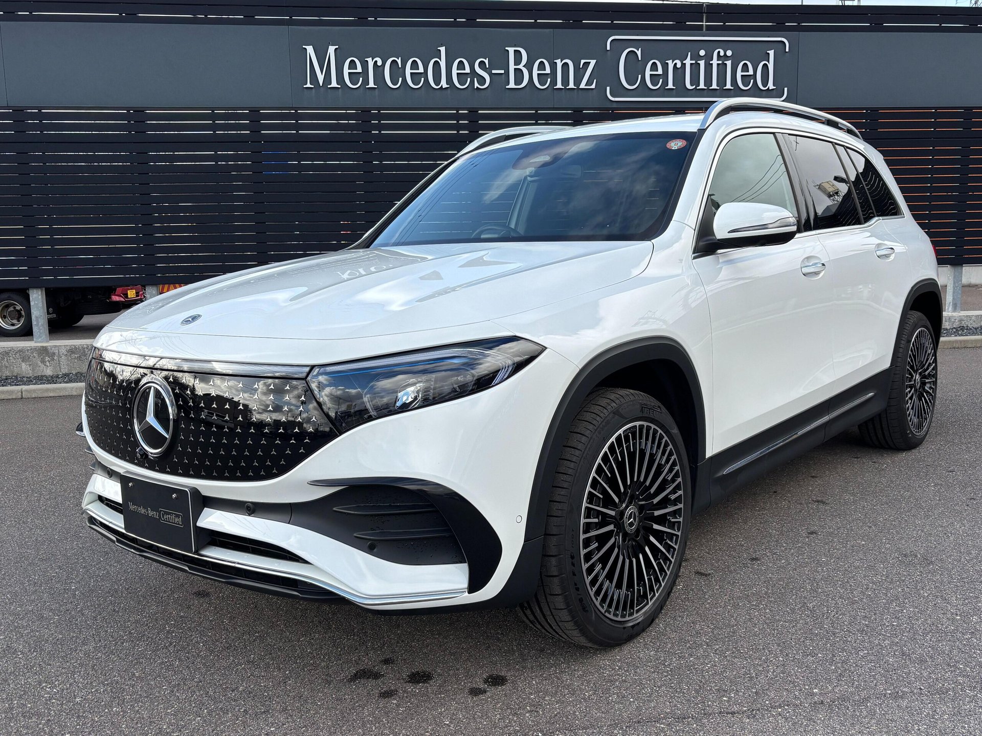 MERCEDES-BENZ EQB - View 1